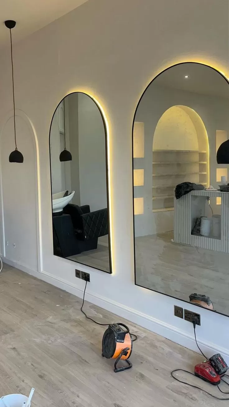 Thi công gương trang trí spa